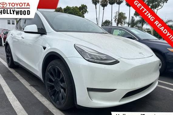 TESLA MODEL Y 2021 5YJYGDEE3MF293474 image